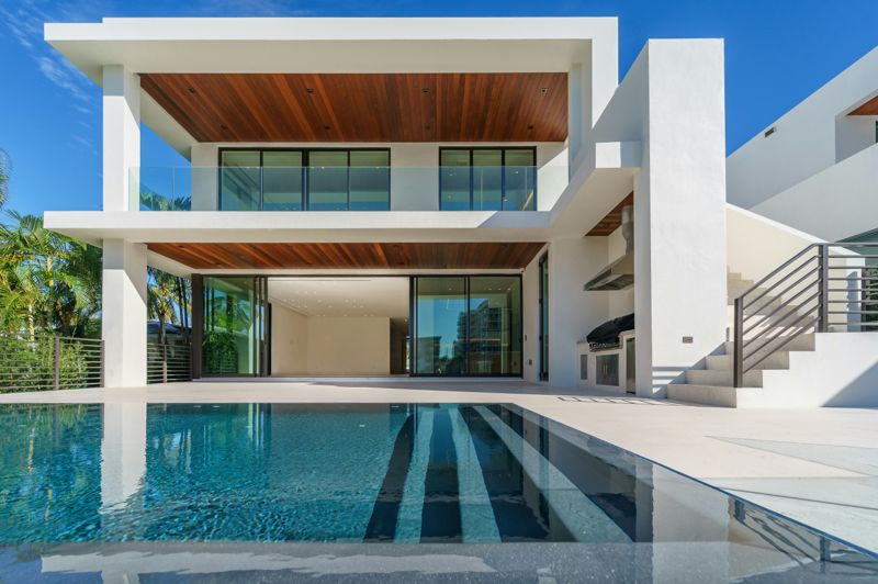 Contemporary home with infinity pool